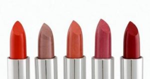 Warna Lipstik Terbaik yang Harus Dimiliki Setiap Wanita