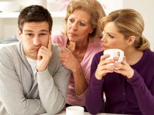 Apakah Anda pernah merasa bahwa ibu mertua Anda tidak menyukai Anda? Hubungan antara wanita dan ibu mertua bisa menjadi hal yang sulit. Berikut tips Menghadapi Mertua yang Tidak Menyukai Anda